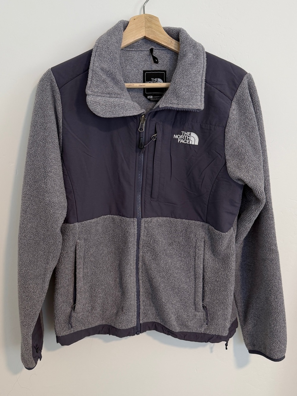 The North Face Women’s Small Purple Gray Two-Tone Fleece Jacket